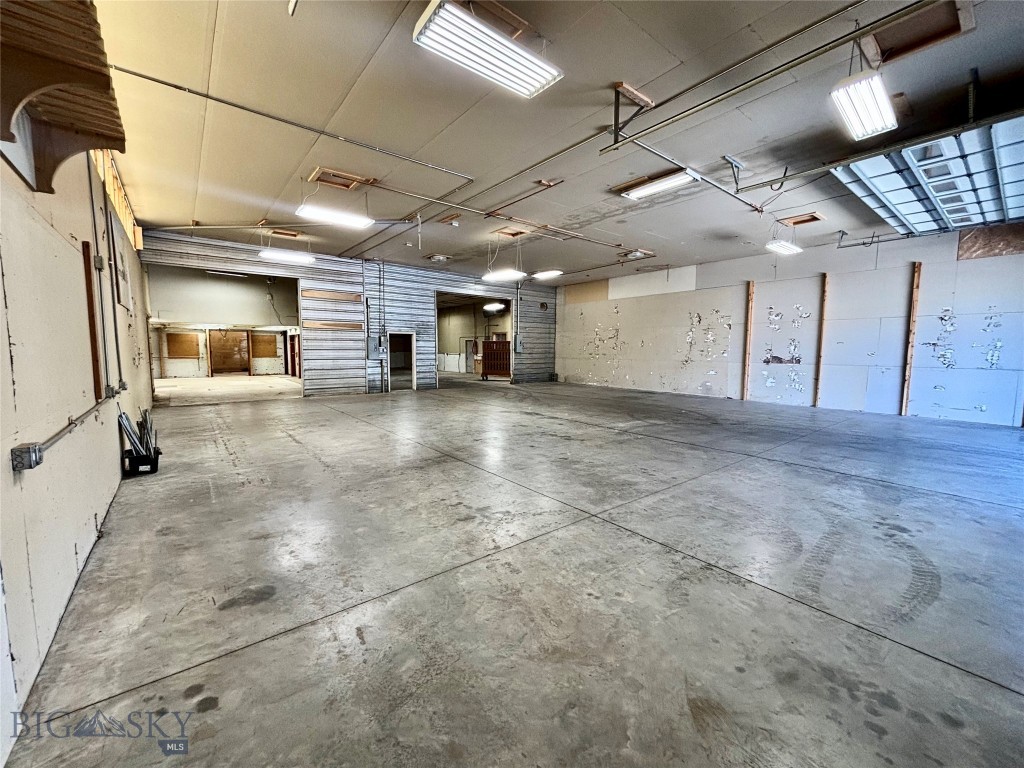 412 E Railroad Avenue N Property Photo 14