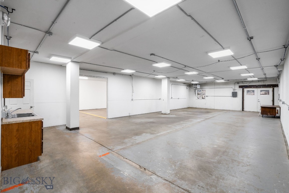 10 Innovation Lane Units E & F Property Photo 2