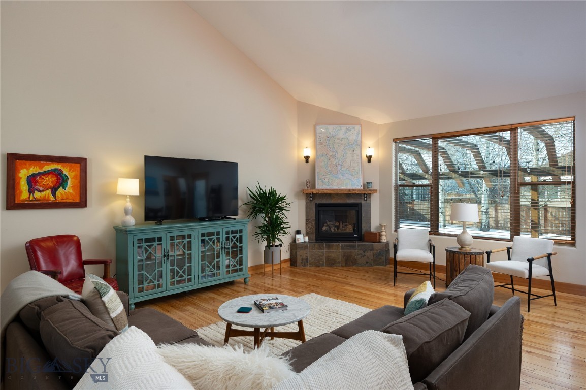 3269 Summerset Drive Property Photo 8