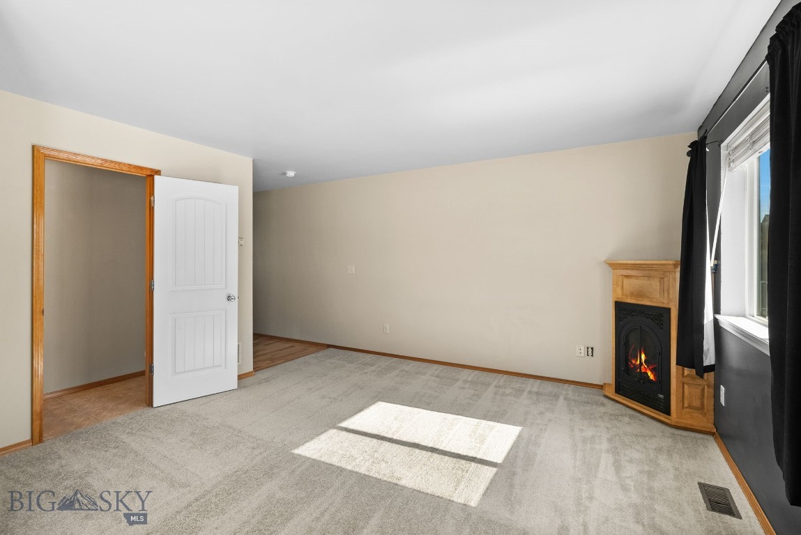 872 N River Rock Property Photo 6