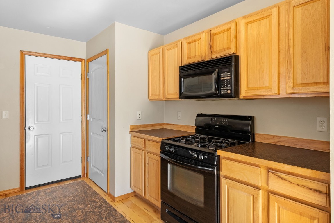 872 N River Rock Property Photo 11