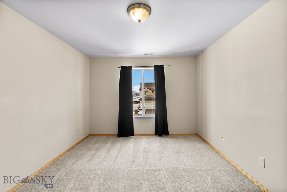 872 N River Rock Property Photo 21