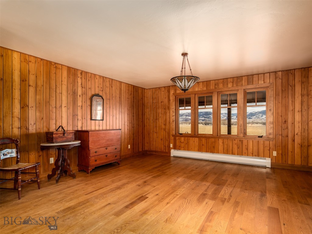 1986 E River Road Property Photo 38