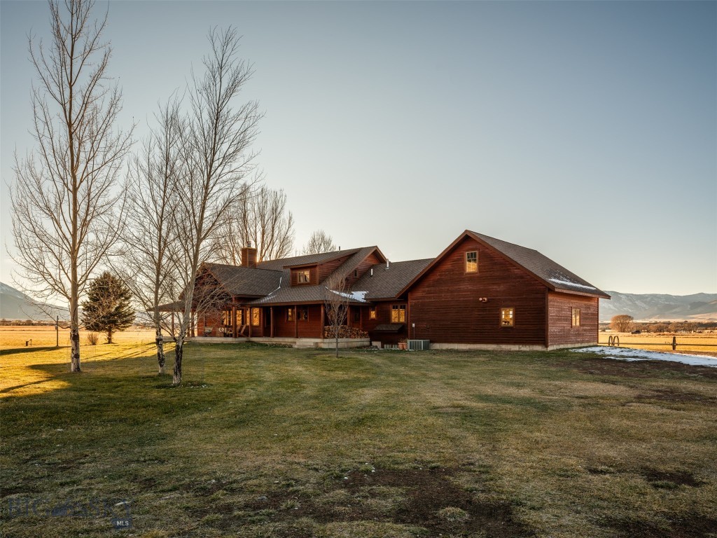 1986 E River Road Property Photo 47