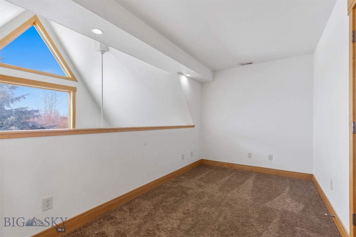 1281 Stoneridge Drive A, B, C, D Property Photo 25