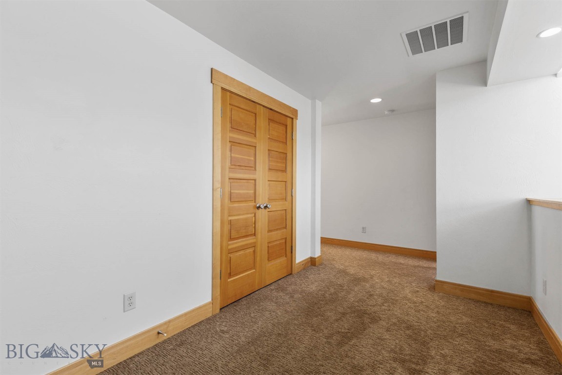 1281 Stoneridge Drive A, B, C, D Property Photo 26