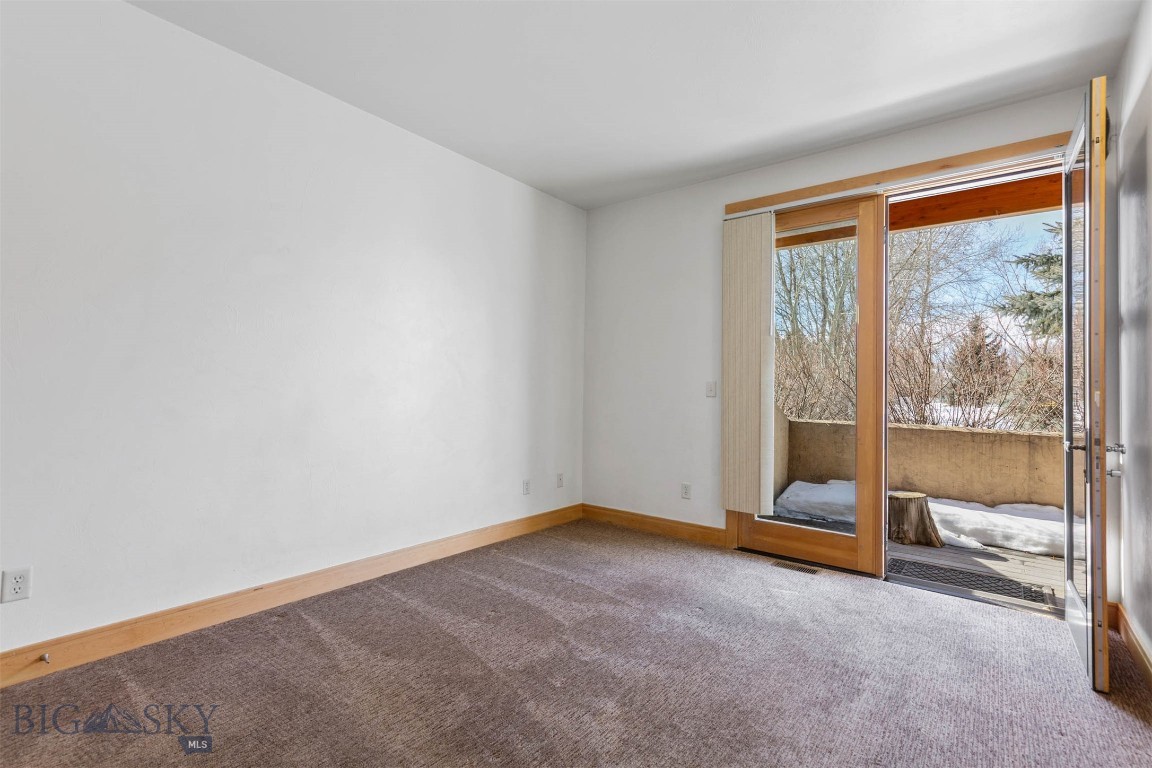 1281 Stoneridge Drive A, B, C, D Property Photo 28