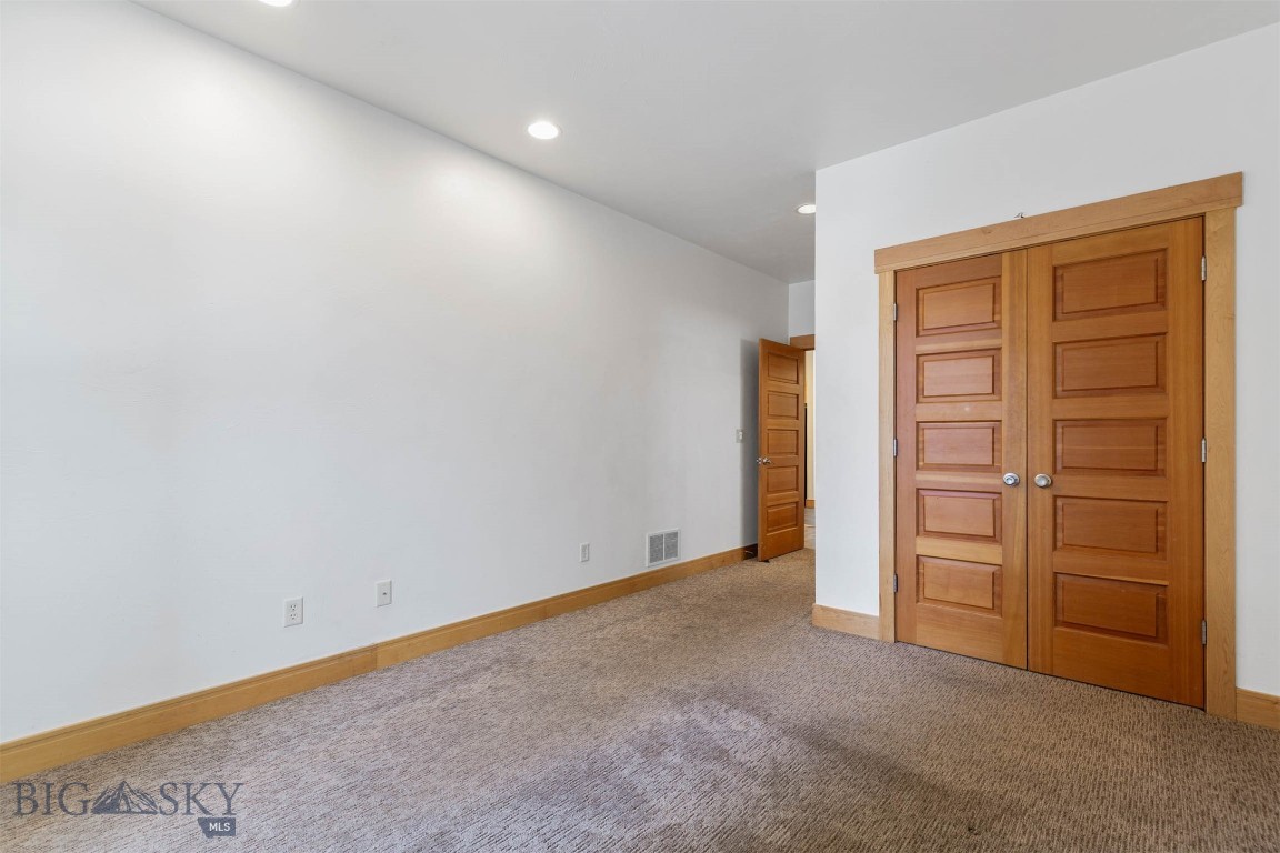1281 Stoneridge Drive A, B, C, D Property Photo 29