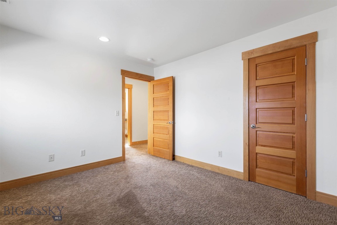 1281 Stoneridge Drive A, B, C, D Property Photo 32