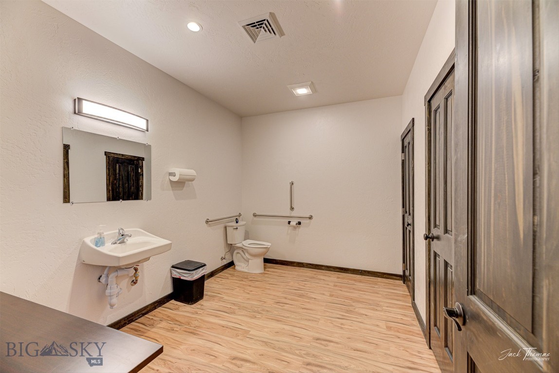 4775 York Road Property Photo 24