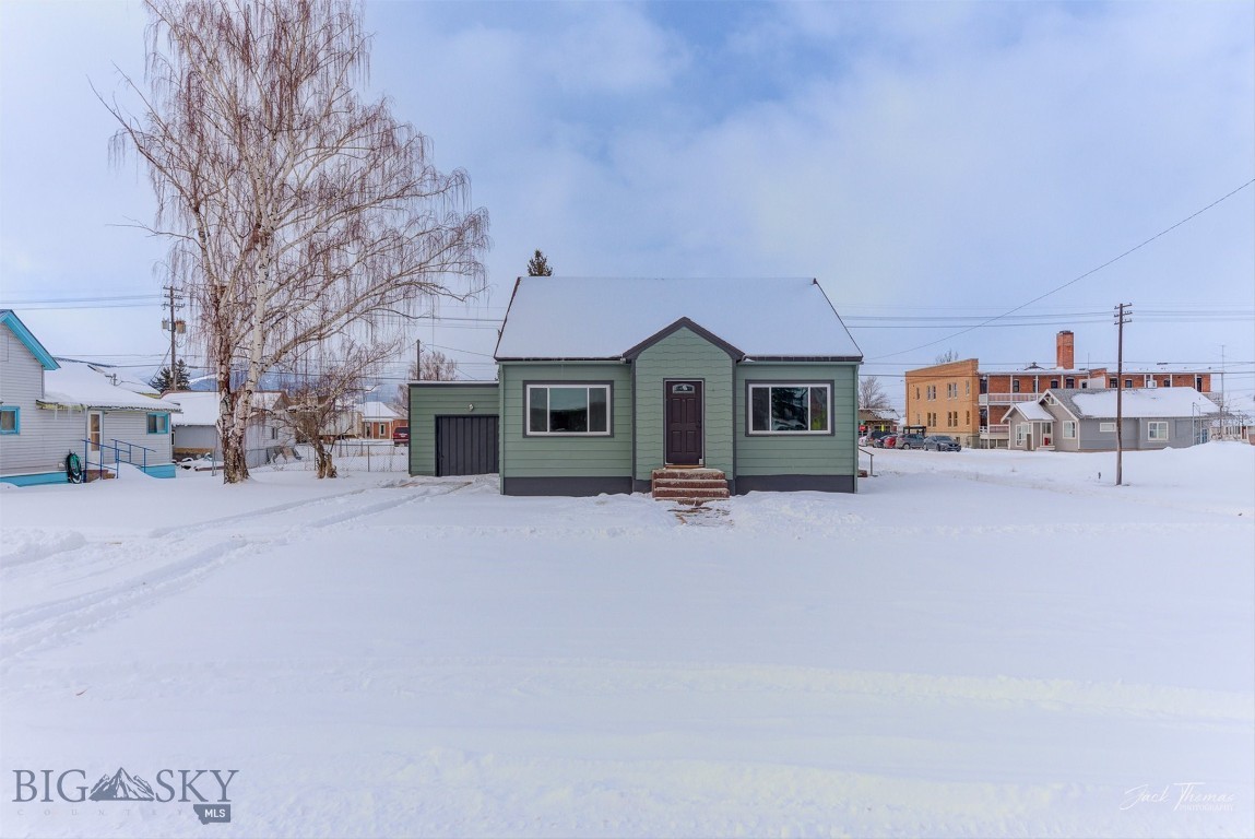 700 4th Property Photo