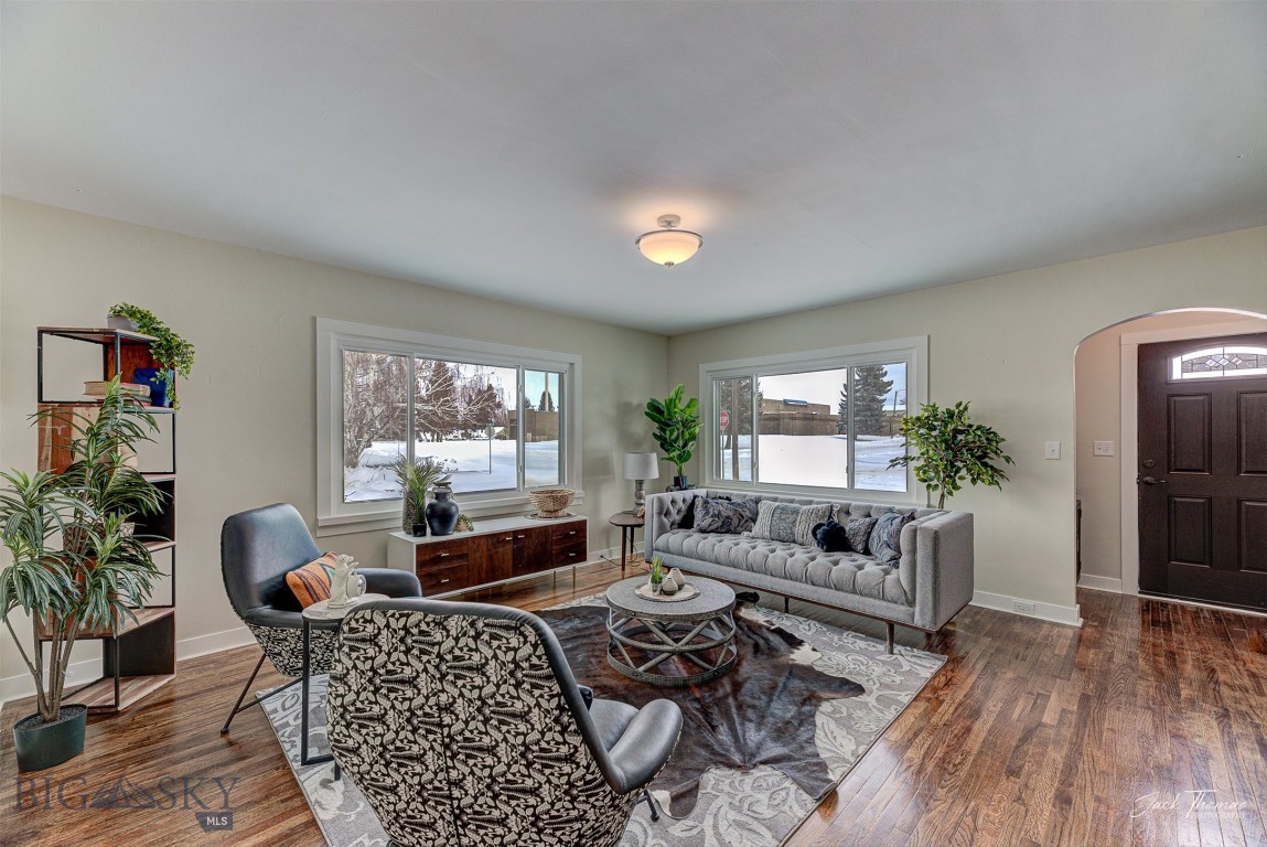 700 4th Property Photo 7