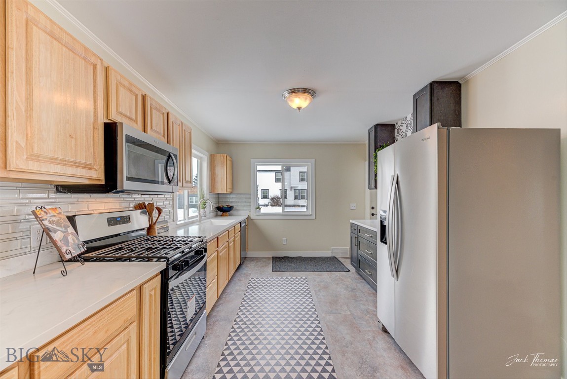 700 4th Property Photo 11