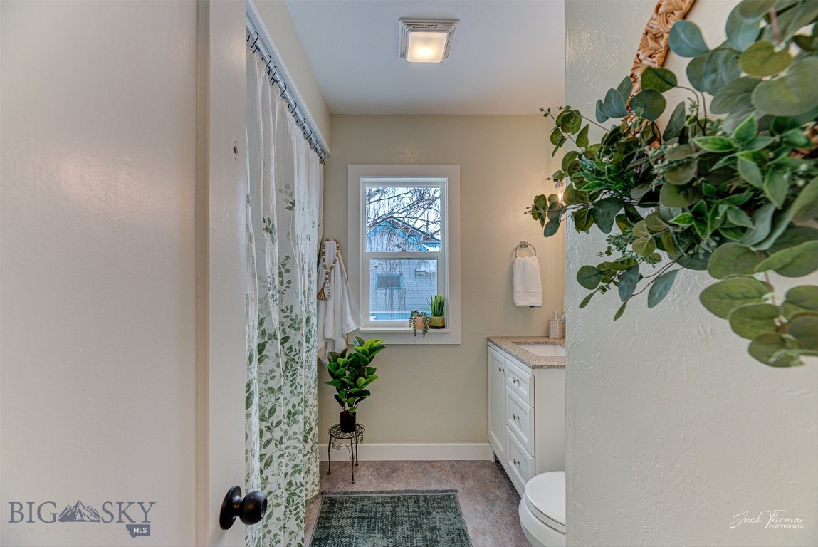 700 4th Property Photo 17
