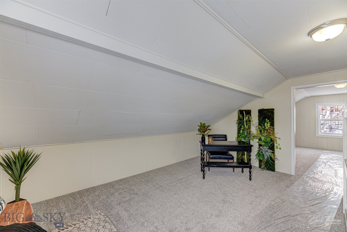 700 4th Property Photo 19