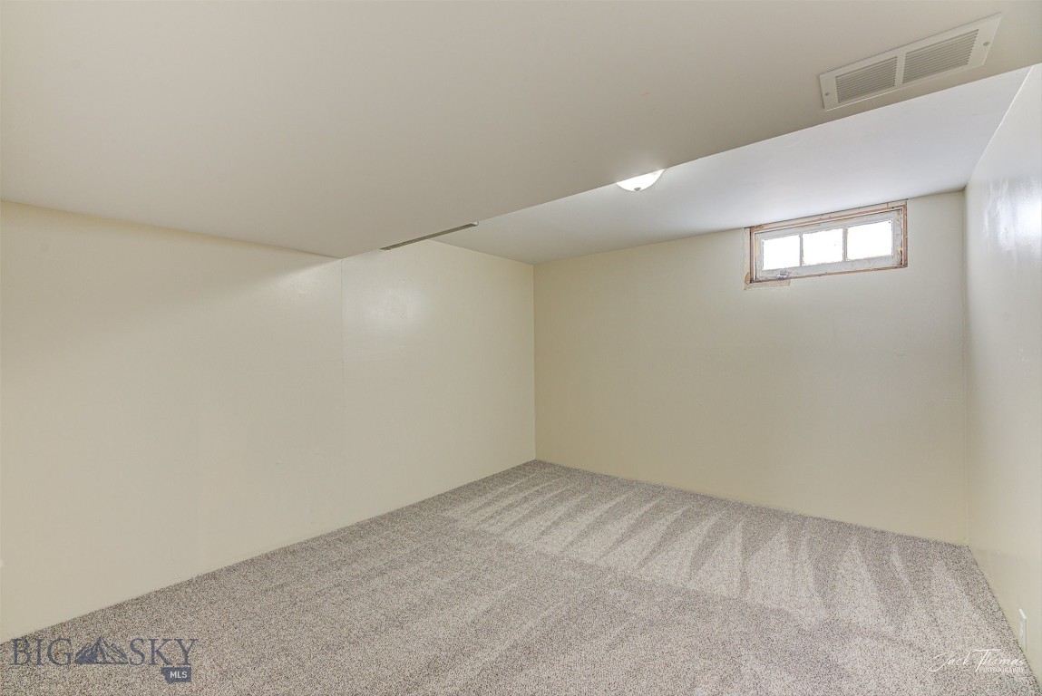 700 4th Property Photo 28