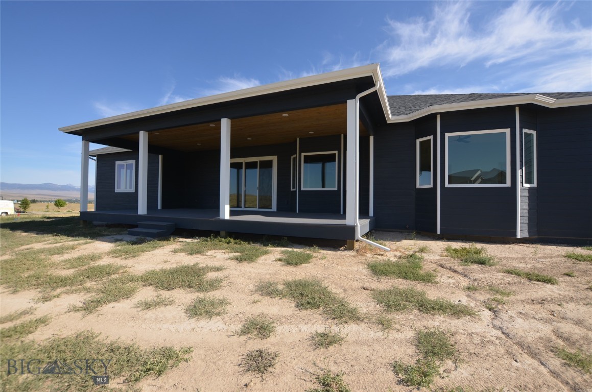 430 Ten Peaks Drive Property Photo 5