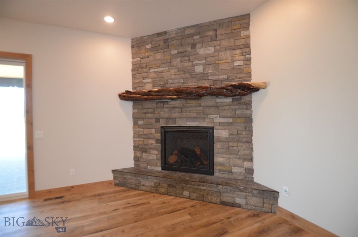 430 Ten Peaks Drive Property Photo 11