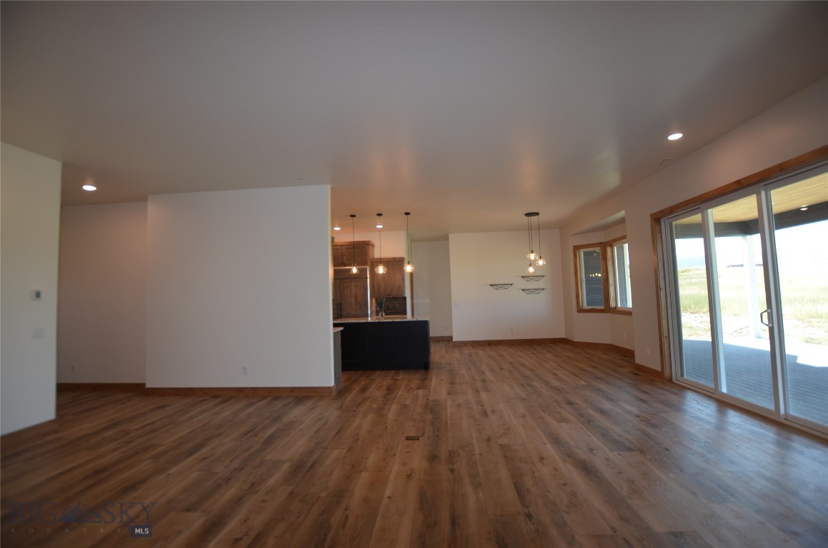 430 Ten Peaks Drive Property Photo 14
