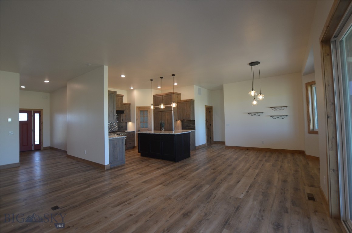 430 Ten Peaks Drive Property Photo 15