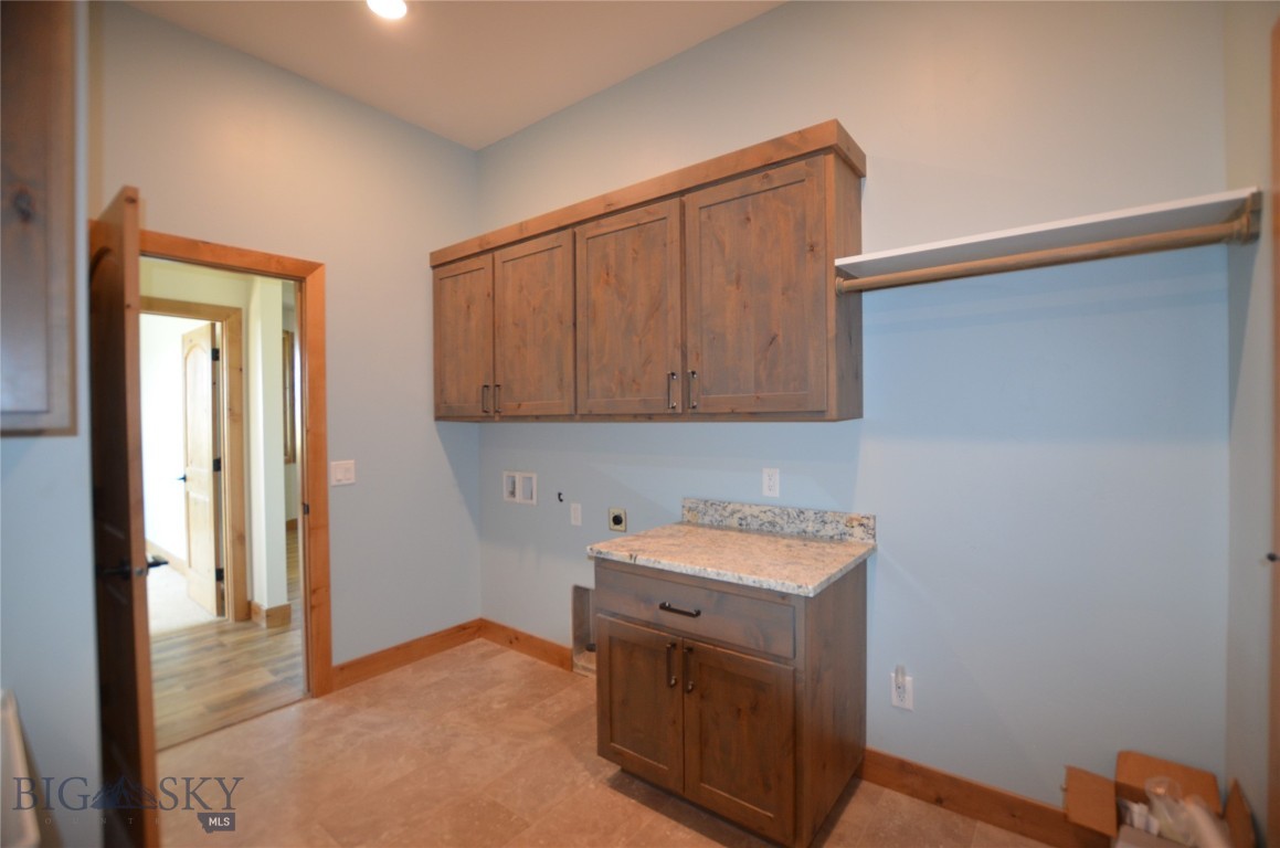 430 Ten Peaks Drive Property Photo 34