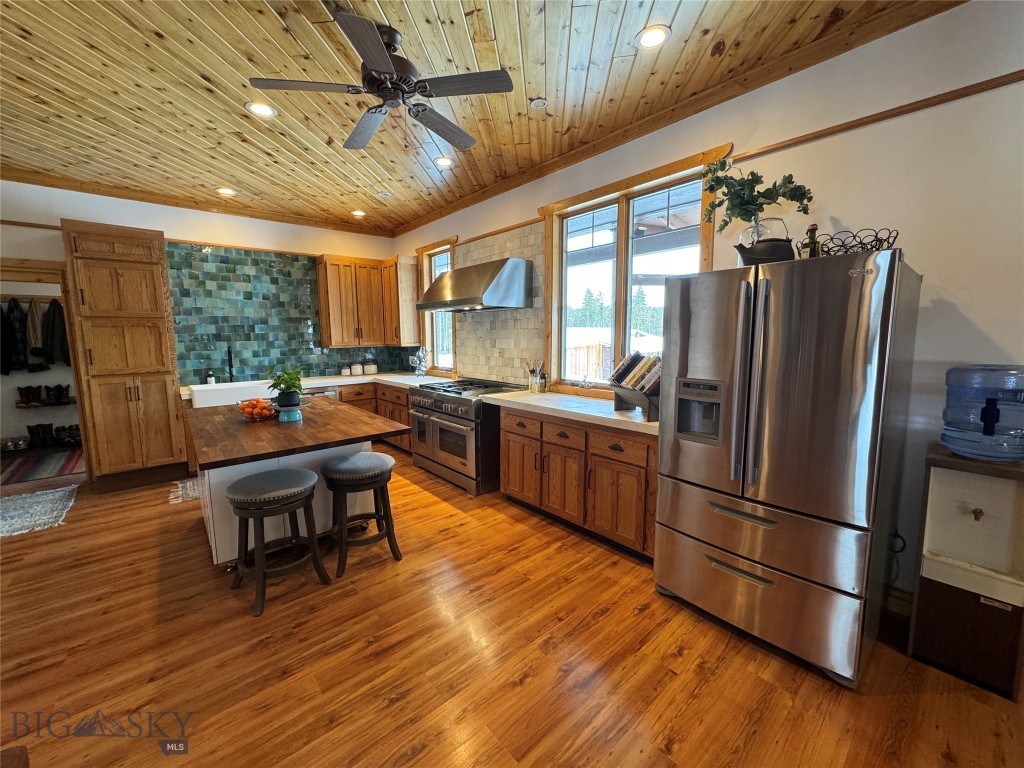 5889 Moulton Reservoir Property Photo 10