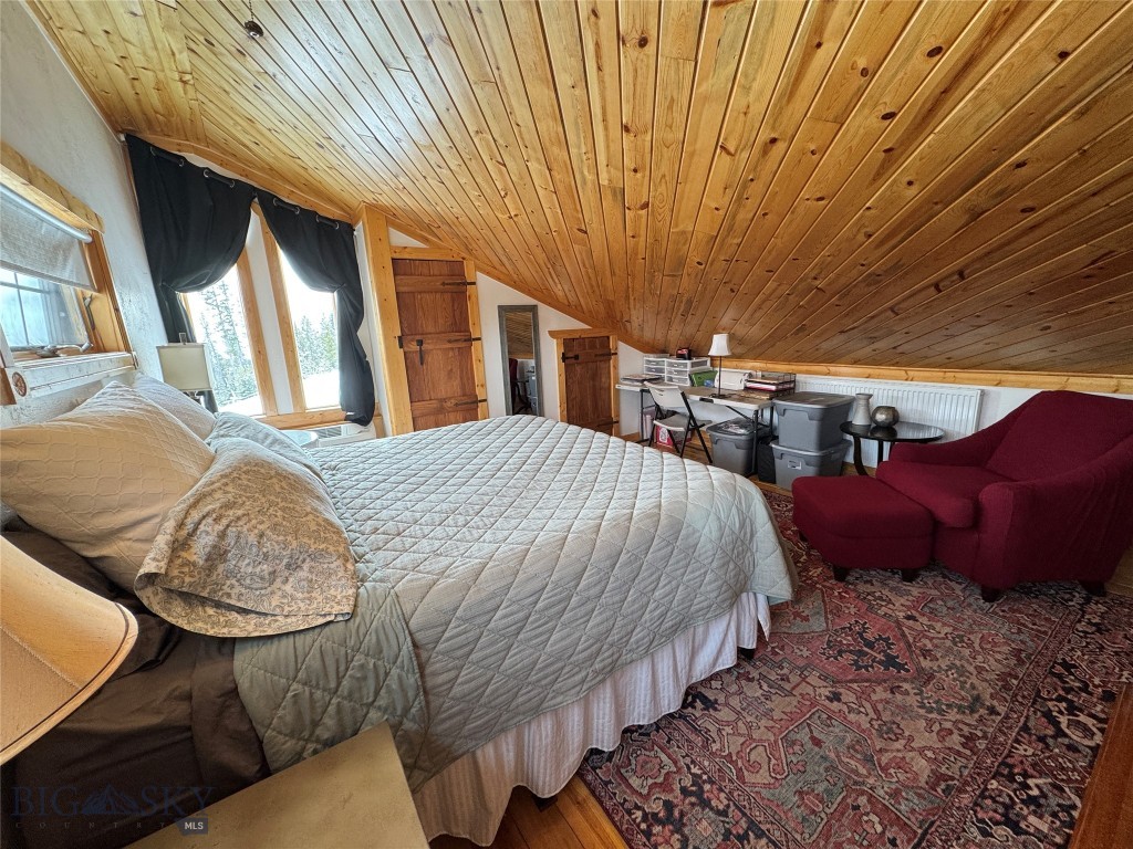 5889 Moulton Reservoir Property Photo 33