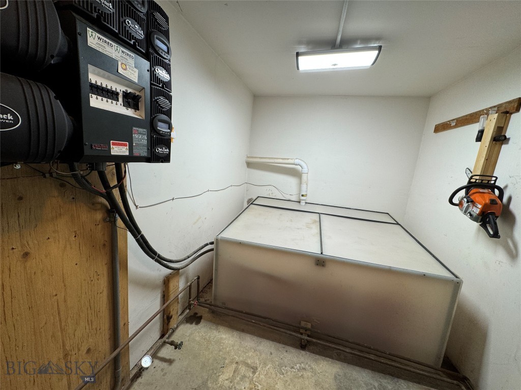 5889 Moulton Reservoir Property Photo 43