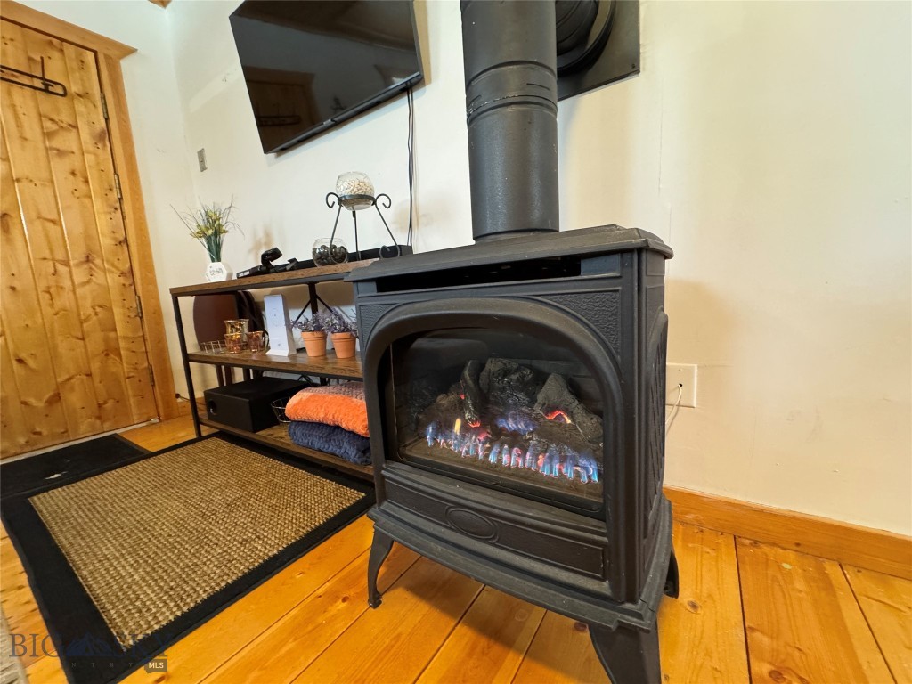 5889 Moulton Reservoir Property Photo 63
