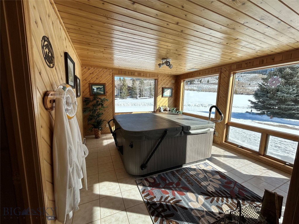 1105 Clark Creek Property Photo 24