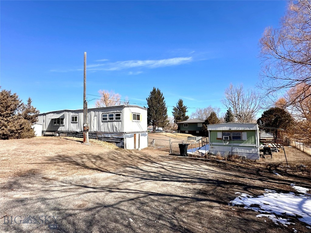 424 W Missouri Avenue Property Photo