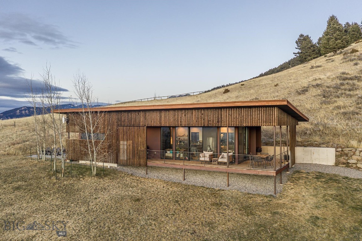 17640 Rocky Mountain Road Property Photo 2