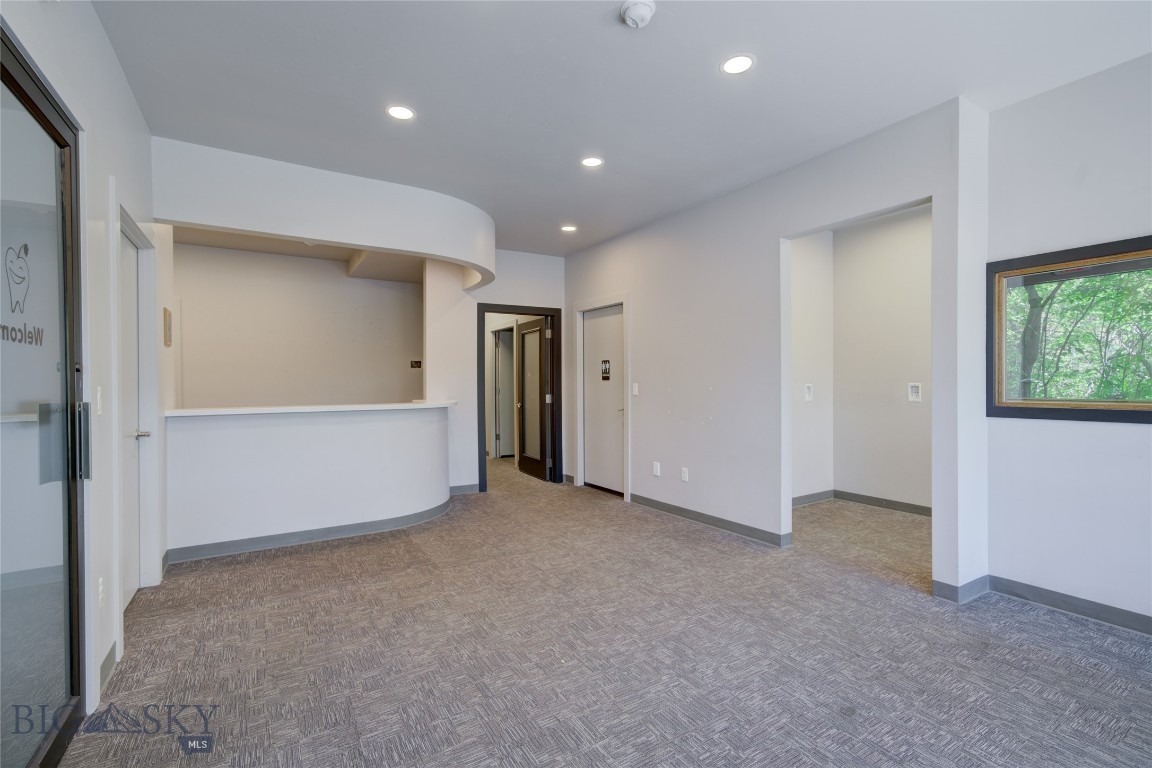 120 N 7th Avenue Property Photo 4
