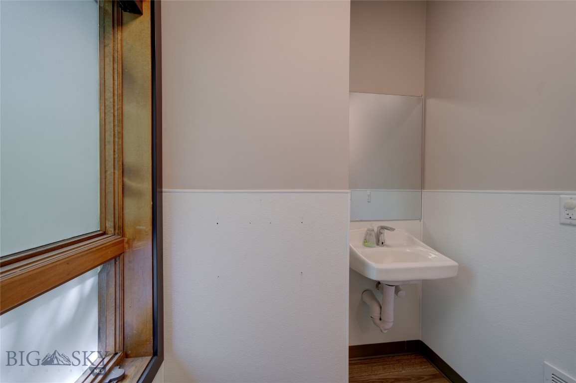 120 N 7th Avenue Property Photo 11