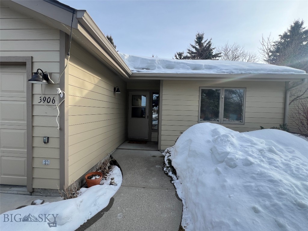 3906 W Broadwater Property Photo 3
