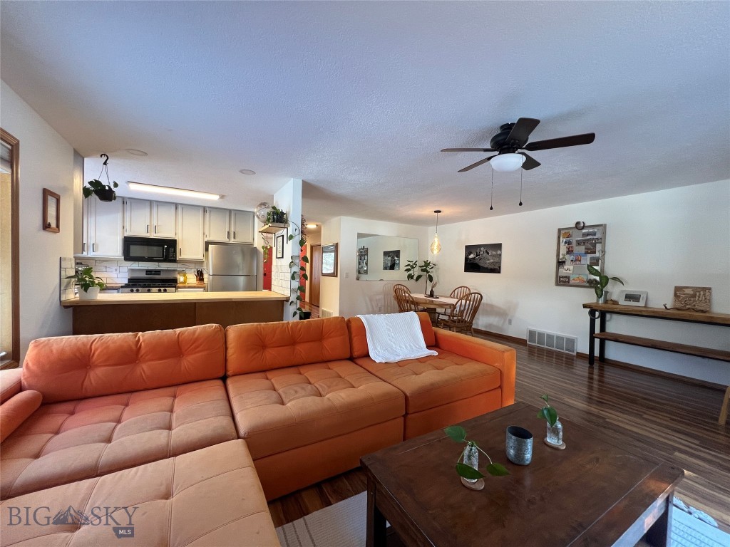 3906 W Broadwater Property Photo 10