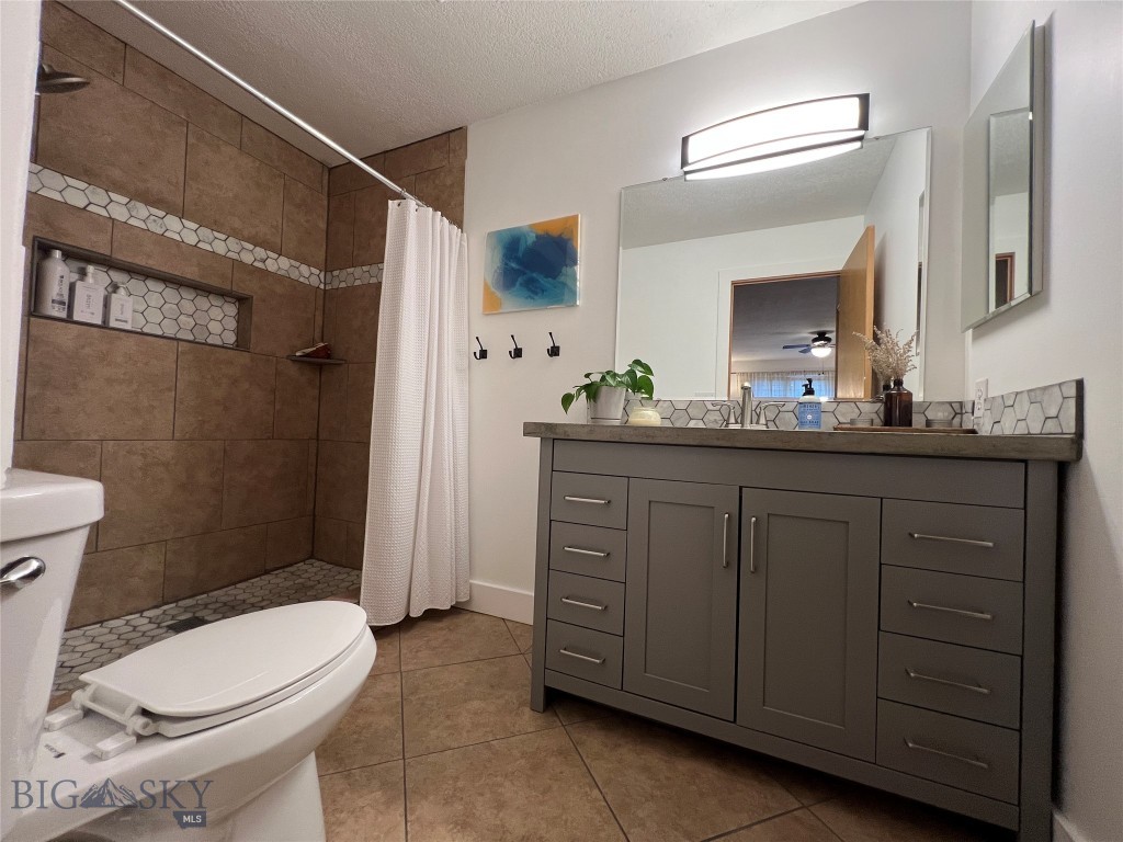3906 W Broadwater Property Photo 13