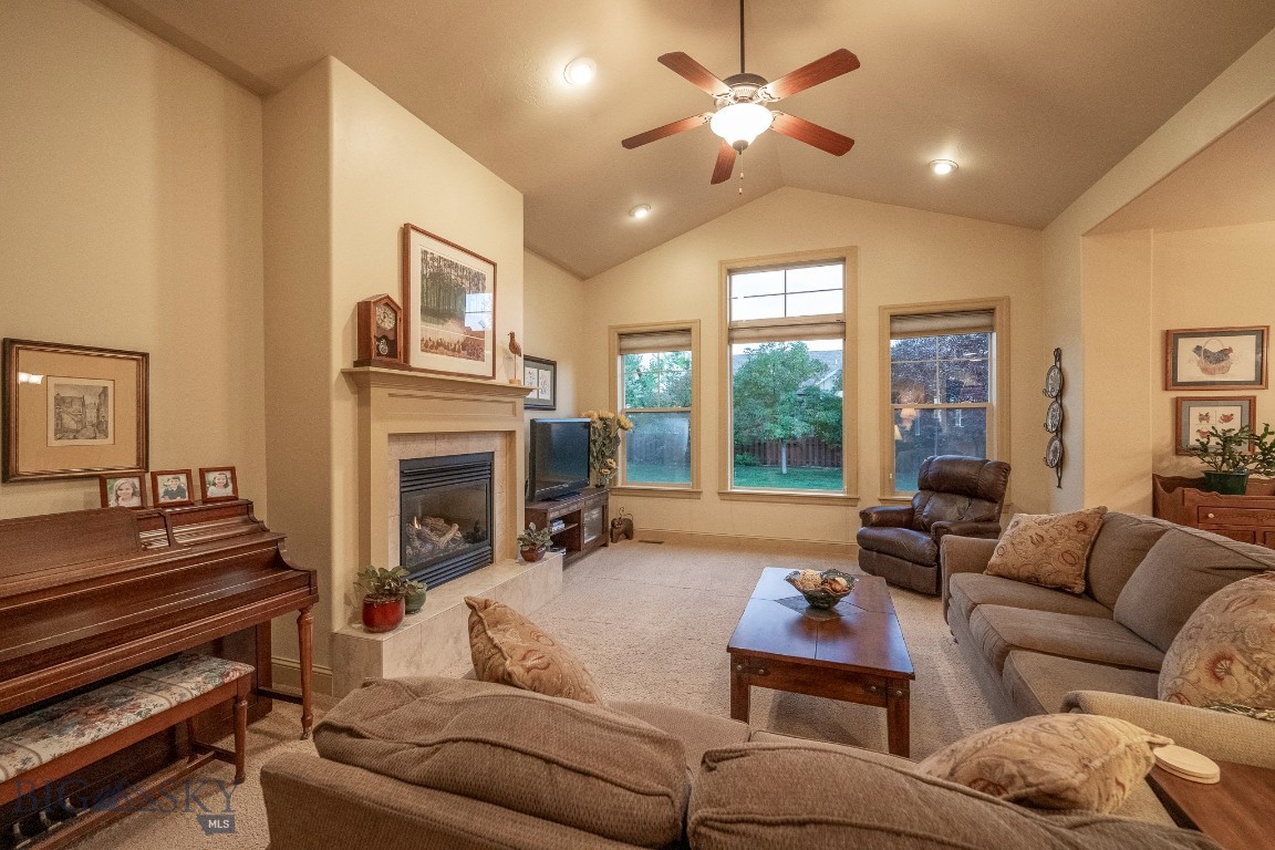 28 Alena Court Property Photo 12
