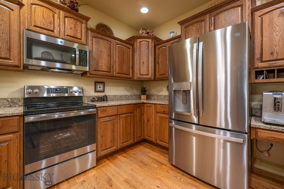 28 Alena Court Property Photo 19