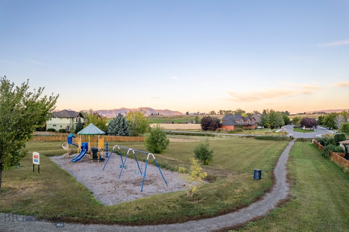 28 Alena Court Property Photo 76