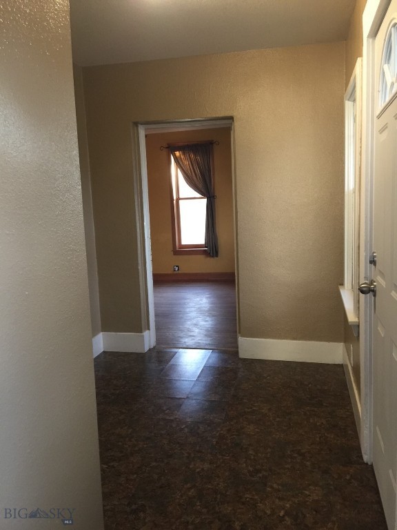 406 S Washington Street Property Photo 4