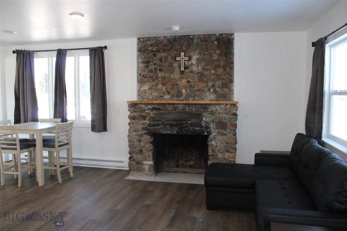 301 5th Street W Property Photo 8