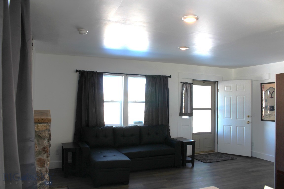 301 5th Street W Property Photo 11