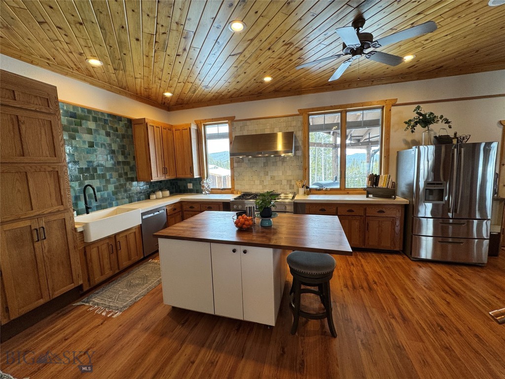 5889 Moulton Reservoir Property Photo 10