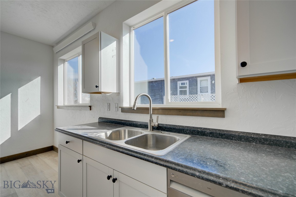 413 Garnier Avenue A Property Photo 2