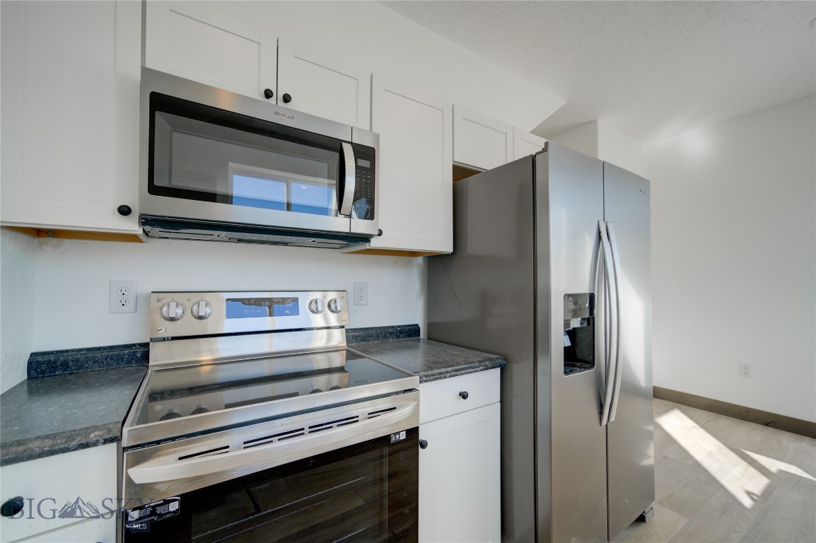 413 Garnier Avenue A Property Photo 3