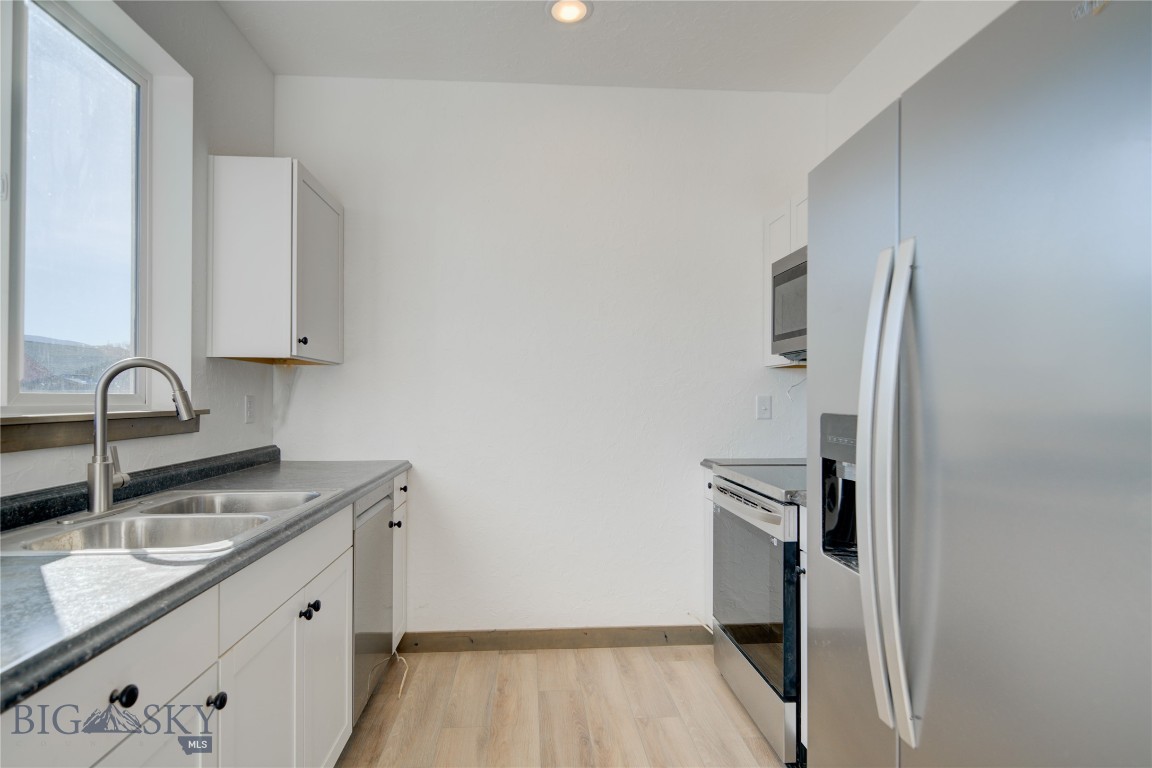 413 Garnier Avenue A Property Photo 4