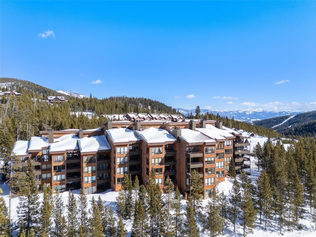 1733 Heavy Runner Property Photo