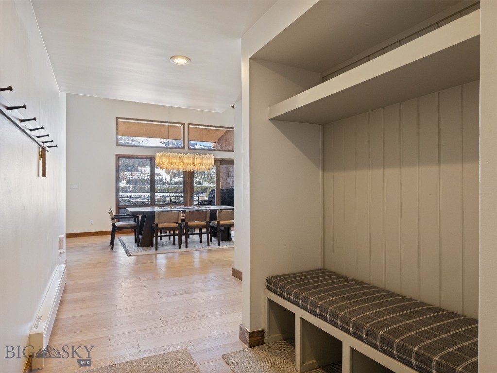 1733 Heavy Runner Property Photo 7