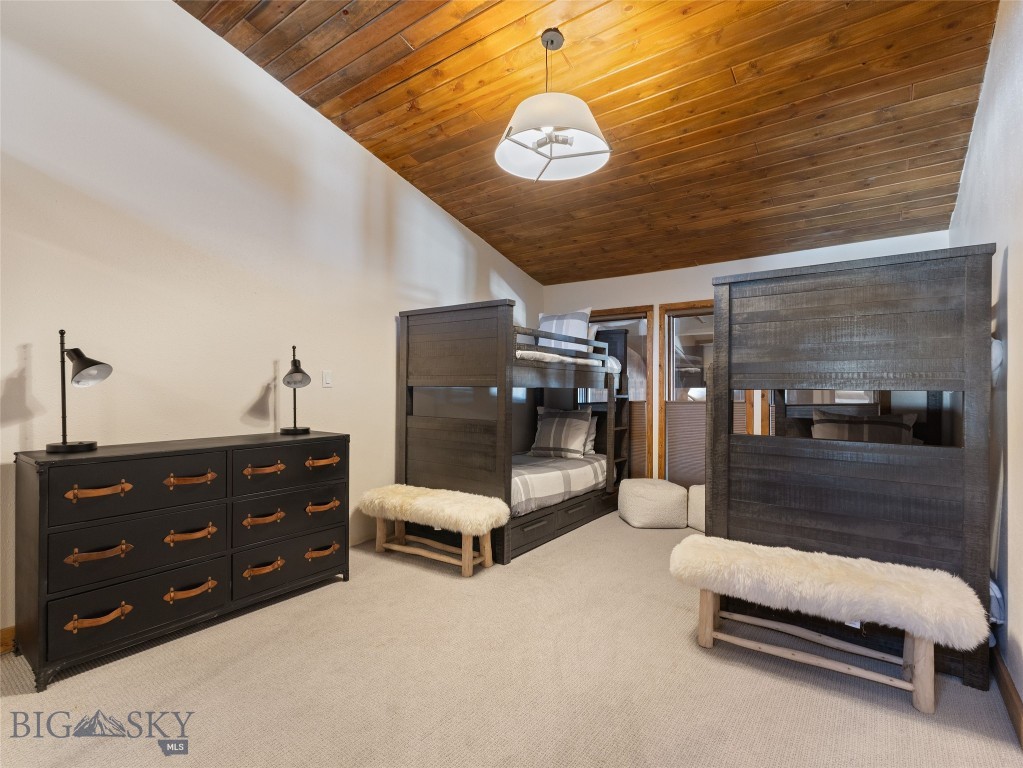 1733 Heavy Runner Property Photo 48